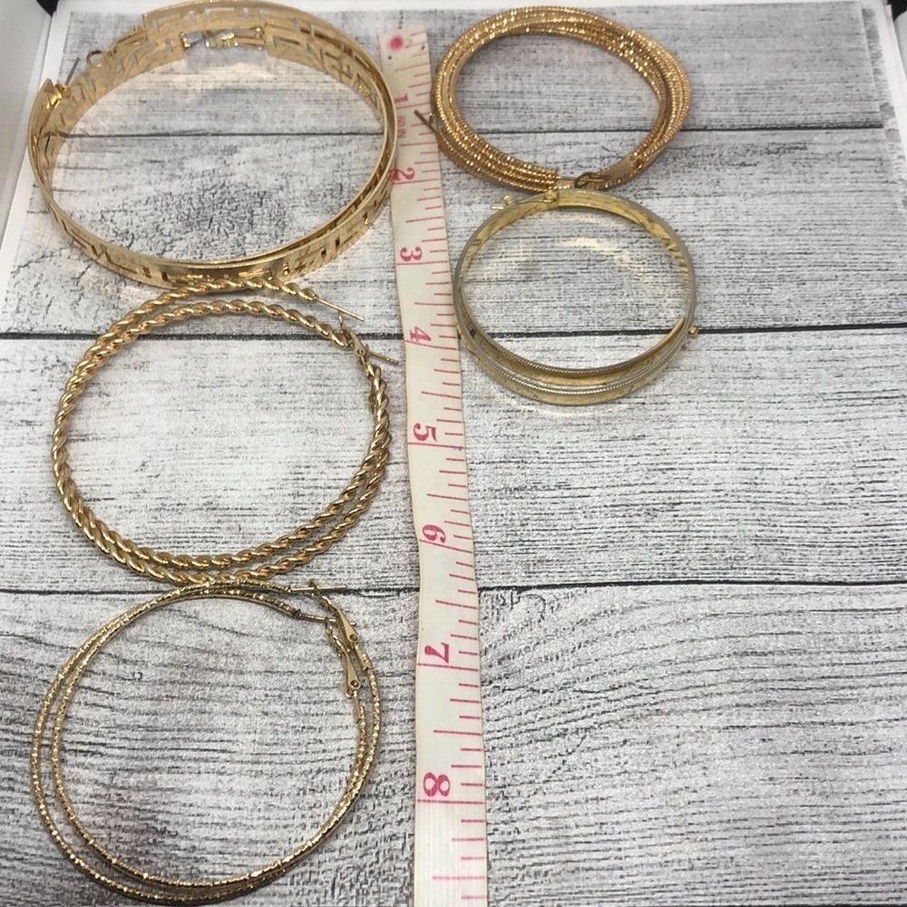Bundle lot 5 gold tone statement earrings textured + medium large/big. - Picture 7 of 7